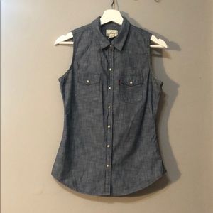 Levi’s Button Up Shirt